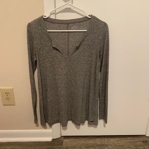 Long sleeved ribbed shirt